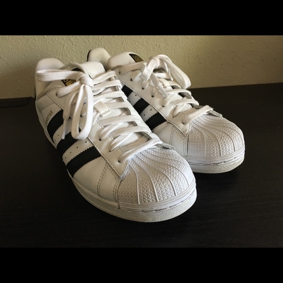 le adidas superstar scarpe poshmark originale le adidas superstar scarpe poshmark originale